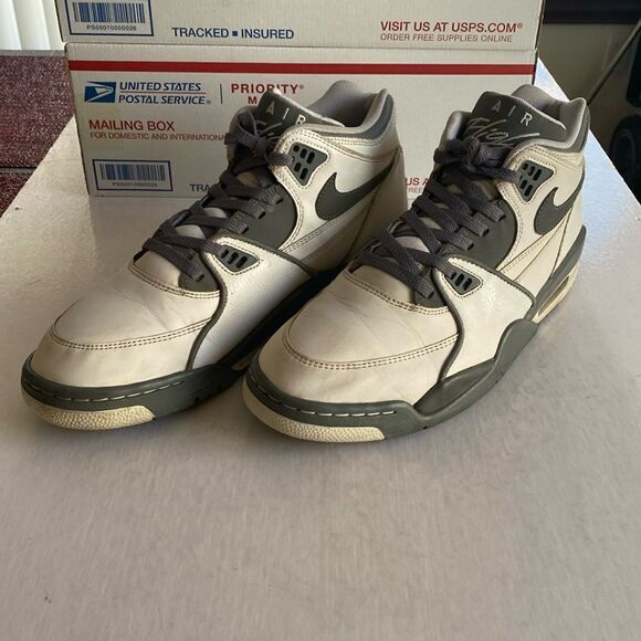 NIKE Air Flight Men’s Gray/ White Basketball Shoes #306252-109 Size 11